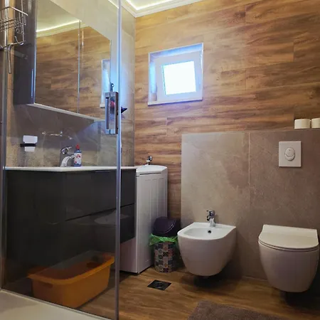 Angela * 奥瑞比克